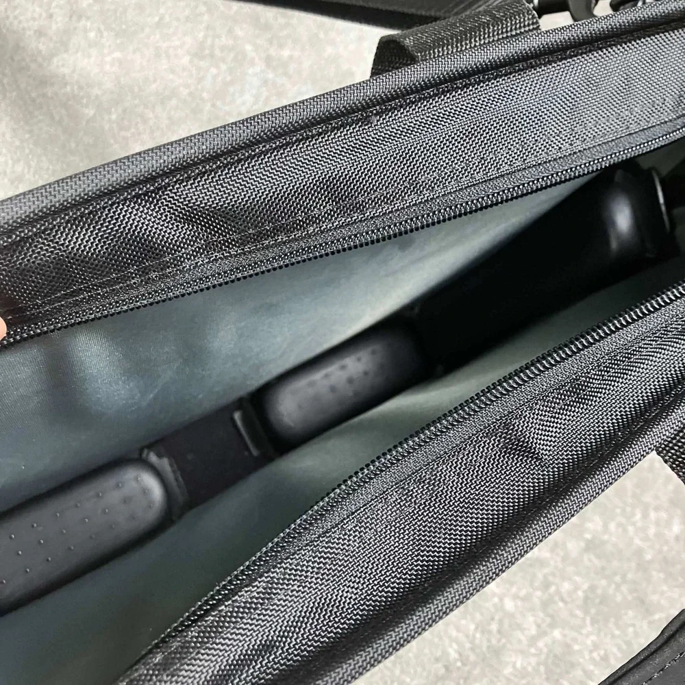 Vintage IBM ThinkPad Black Laptop Messenger Bag Briefcase Shoulder Strap 16
